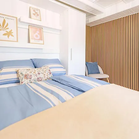 Nawrot Apartment *